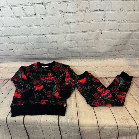 Bums and Roses Hearts and Thorns Valentine’s Jogger Set - Picture 1 of 5
